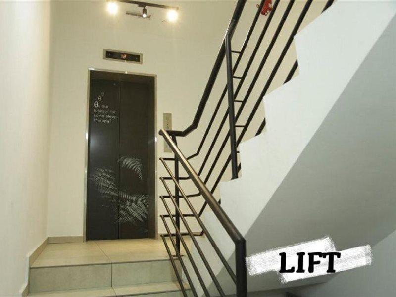 Z Hotel Ara Damansara, Lrt, Mall, Airport Petaling Jaya Esterno foto